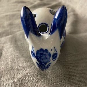 Vintage ceramic Delft style blue & white Bunny flower frog.